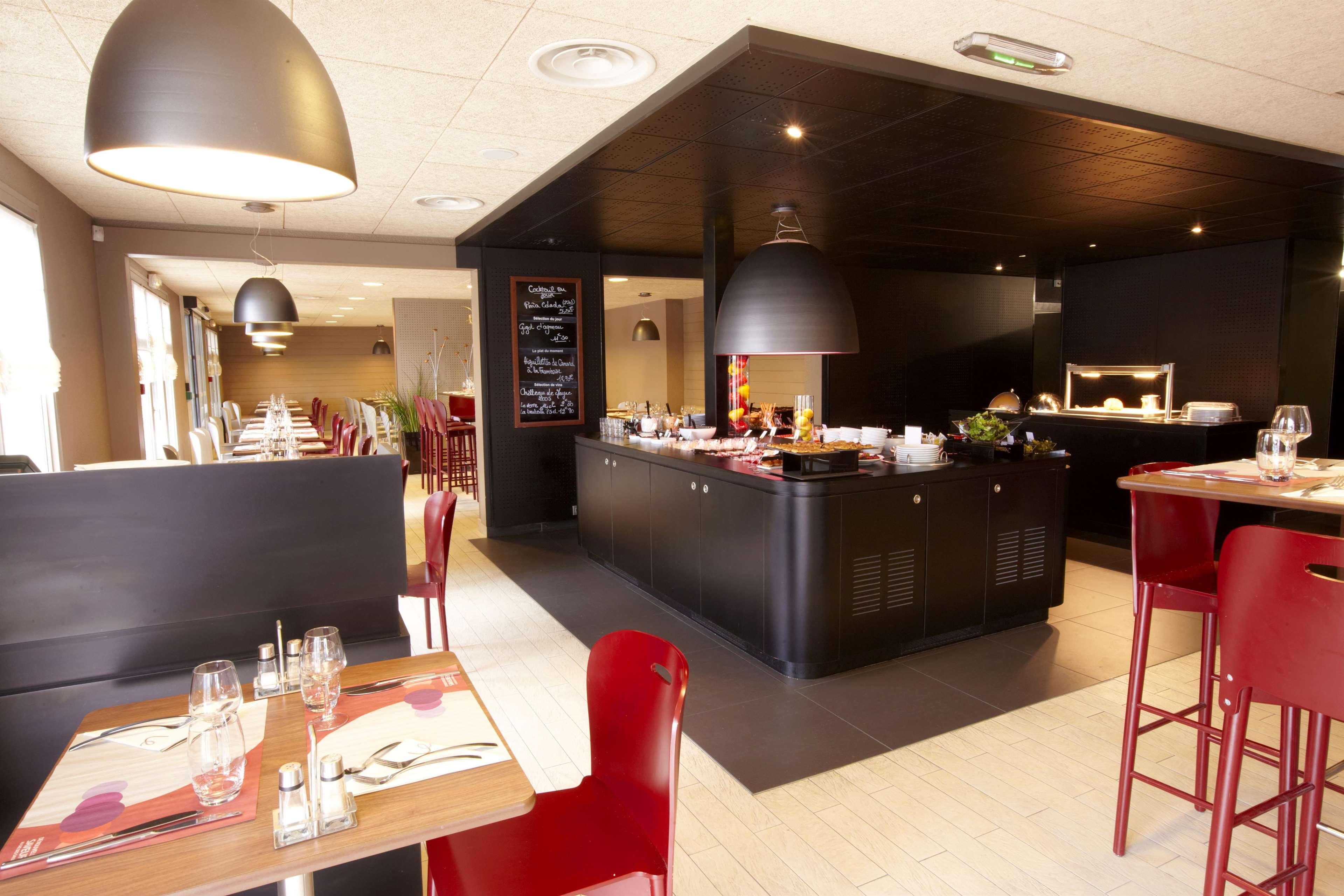 Hotel Campanile Guéret Zewnętrze zdjęcie