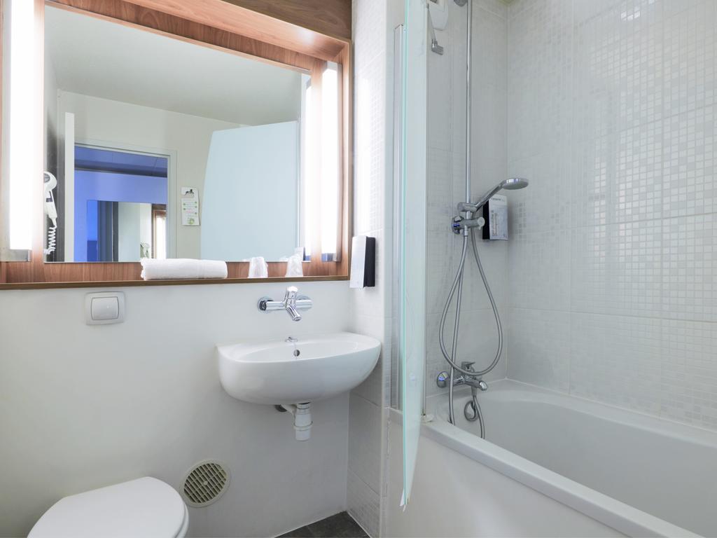 Hotel Campanile Guéret Zewnętrze zdjęcie